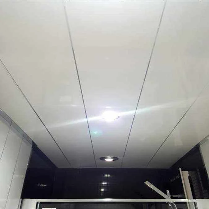 Neptune 200 Moderna White & Chrome Flat Panel - PVC Plastic Wall & Ceiling Cladding - 2.6m - 5 Pack 1 Neptune 200 Moderna White & Chrome Flat Panel - PVC Plastic Wall & Ceiling Cladding - 2.6m - 5 Pack