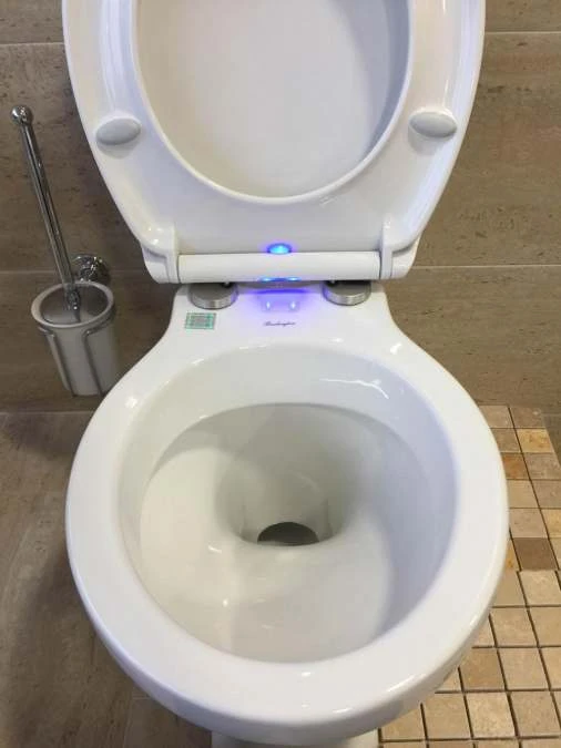 Croydex Luminoso Illuminated Toilet Seat - Light Up 5 Croydex Luminoso Illuminated Toilet Seat - Light Up - Image 5