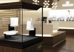 S8 Swarovski - Tumbler Holder - Chrome - Origins Living -Lumibath Shop S8 swarovski lifestyle2 4